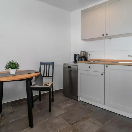 Apartament Beach Front Apartment In Jadranovo With Wifi *