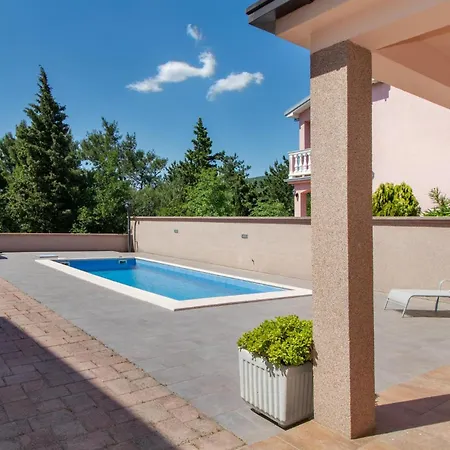 Apartament Beach Front Apartment In Jadranovo With Wifi *