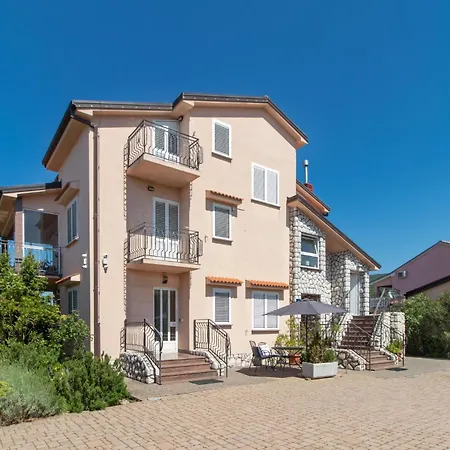 Apartament Beach Front Apartment In Jadranovo With Wifi Jadranovo