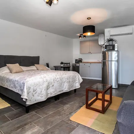 Beach Front Apartment In Jadranovo With Wifi Jadranovo
