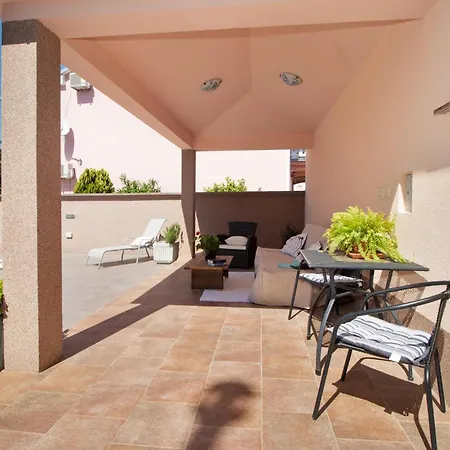 Beach Front Apartment In Jadranovo With Wifi Apartament Jadranovo