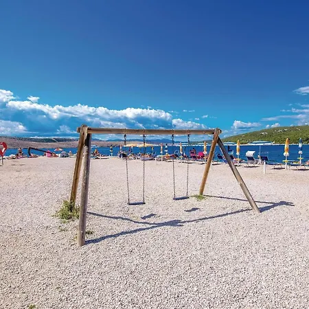 Beach Front Apartment In Jadranovo With Wifi * Jadranovo