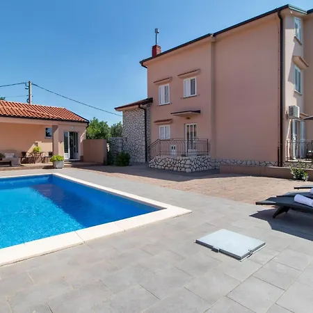 Apartament Beach Front Apartment In Jadranovo With Wifi